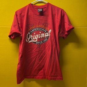 Harley Davidson short sleeve red tshirt, black bear new market England, size L